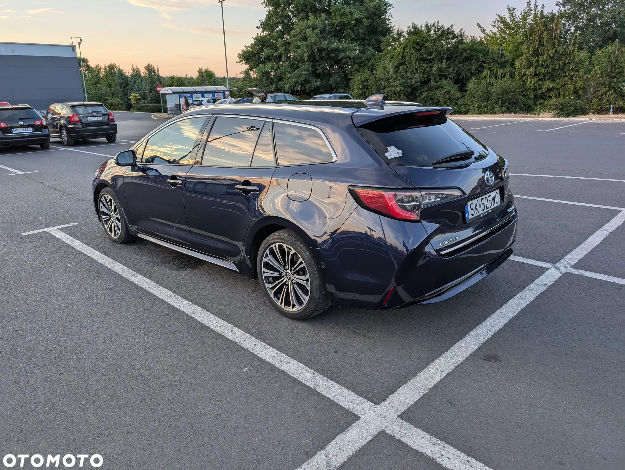 Toyota Corolla 1.8 Hybrid Executive - 6