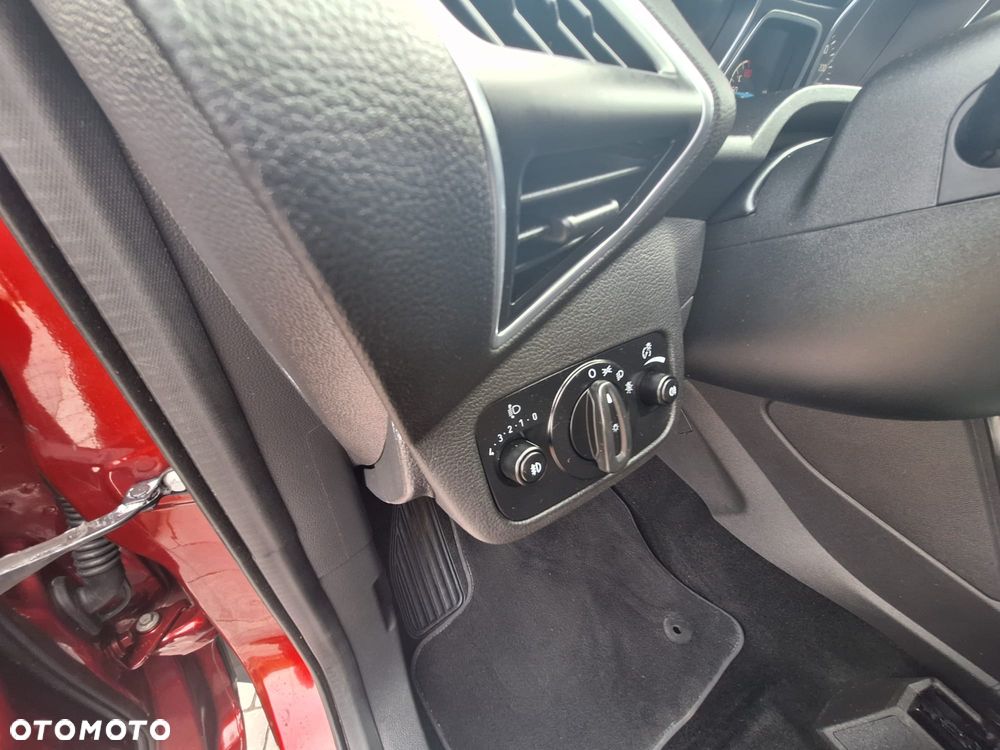 Ford Kuga 1.5 EcoBoost 2x4 Titanium - 19