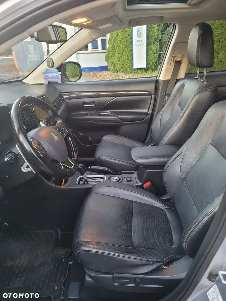 Mitsubishi Outlander 2.2 DI-D 4WD Automatik Diamant Edition - 5