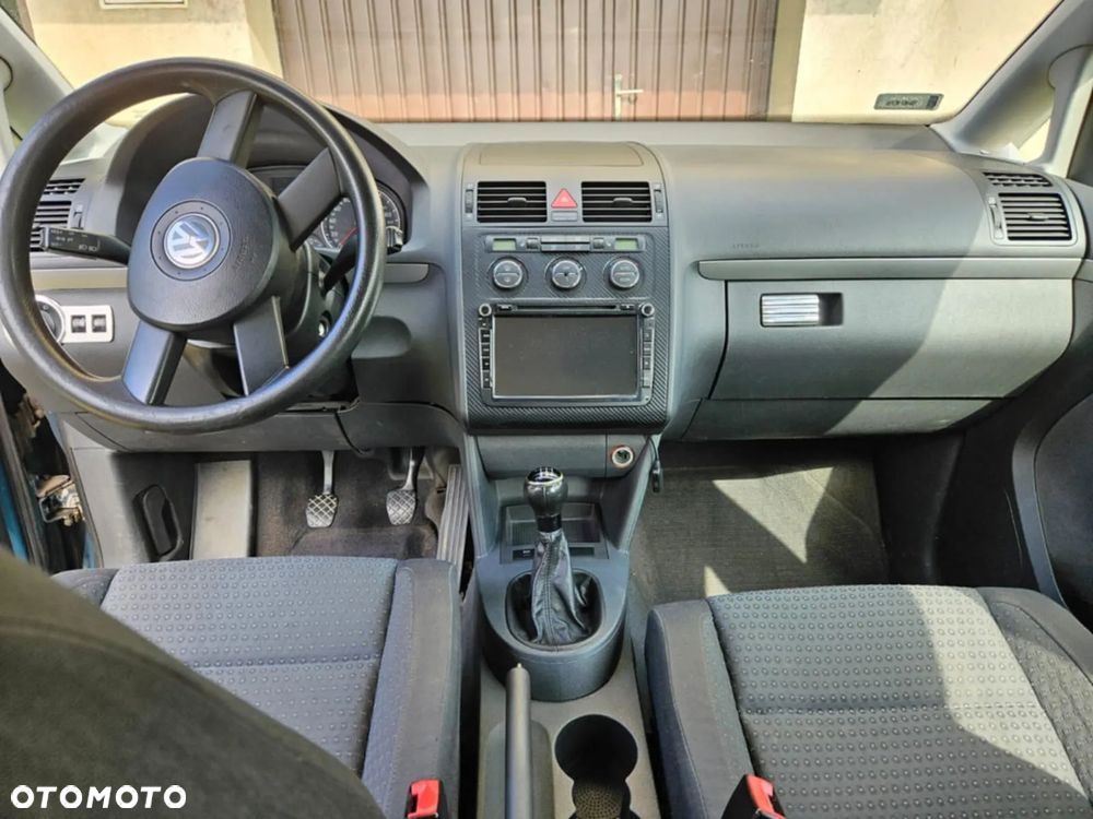 Volkswagen Touran ver-1-9-tdi - 6