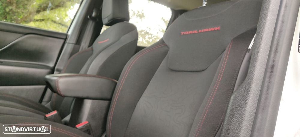 Jeep Renegade 1.3 TG Trailhawk - 27