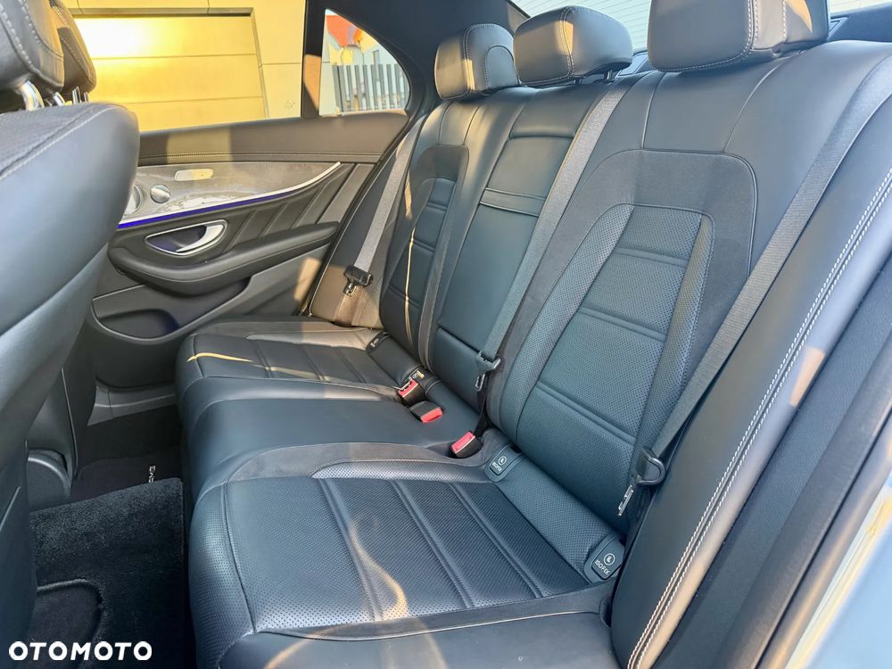 Mercedes-Benz Klasa E 43 AMG 4-Matic - 31