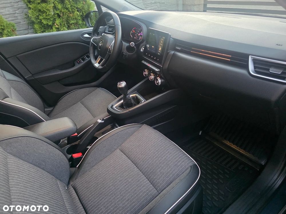 Renault Clio - 27