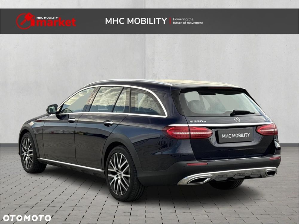 Mercedes-Benz Klasa E 220 d 4-Matic All-Terrain Avantgarde - 4