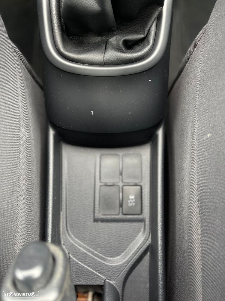 Toyota Yaris 1.4 D-4D ACtive+AC - 23