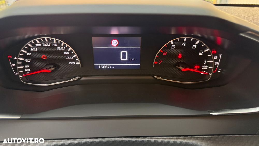 Peugeot 208 1.2 L PureTech STT Active - 7