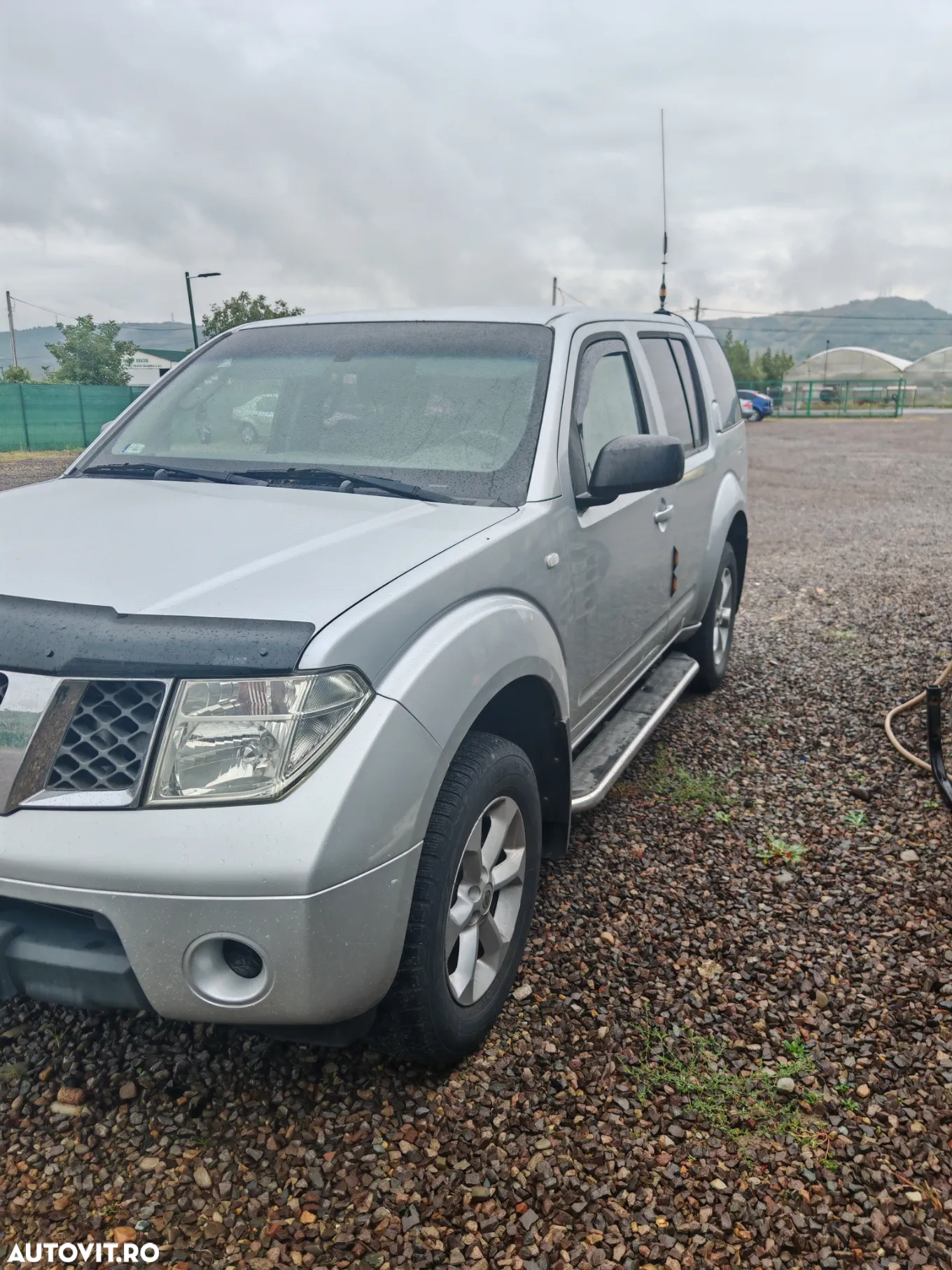 Nissan Pathfinder - 2