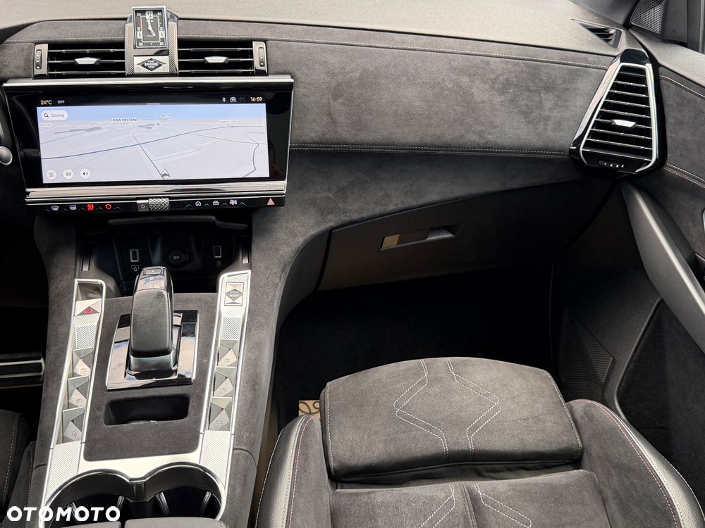 DS Automobiles DS 7 Crossback 1.6 E-Tense Performance Line + - 30
