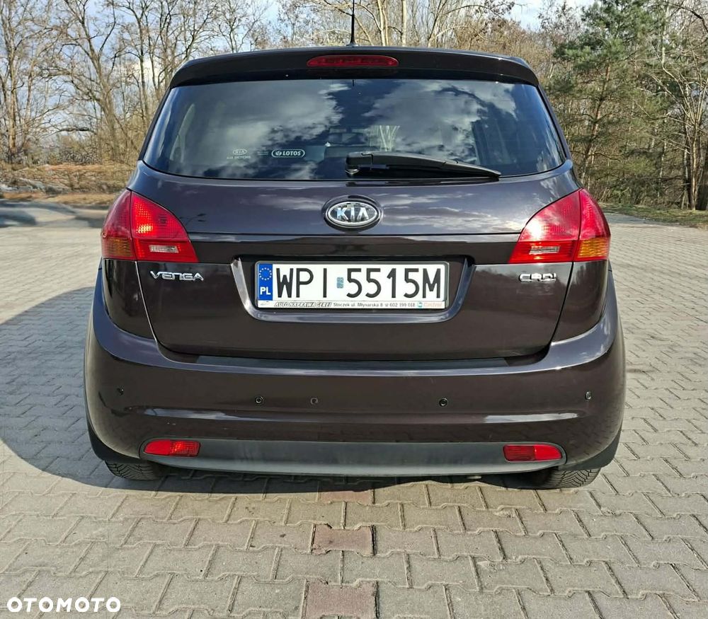 Kia Venga - 5