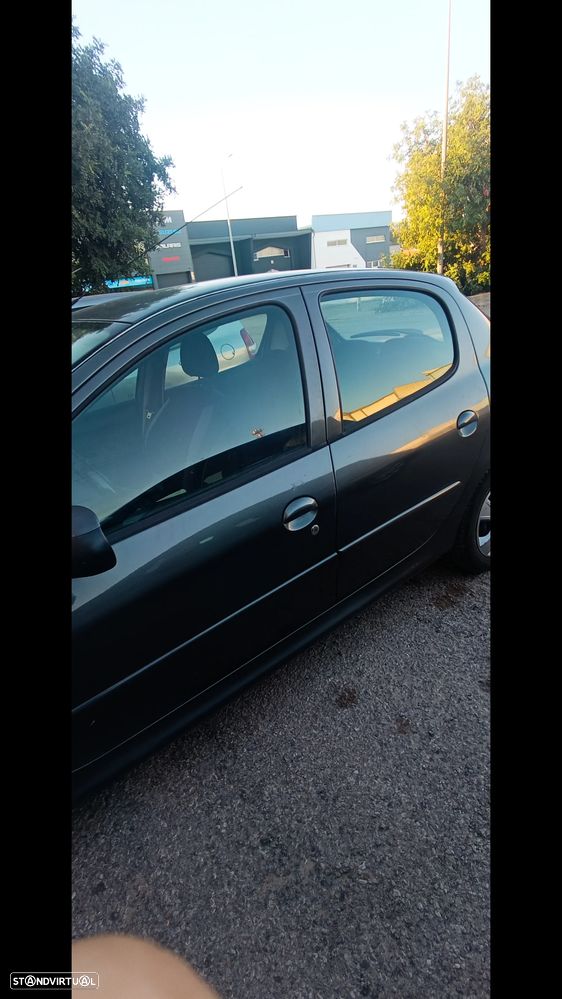 Peugeot 206+ 1.1 Urban - 4