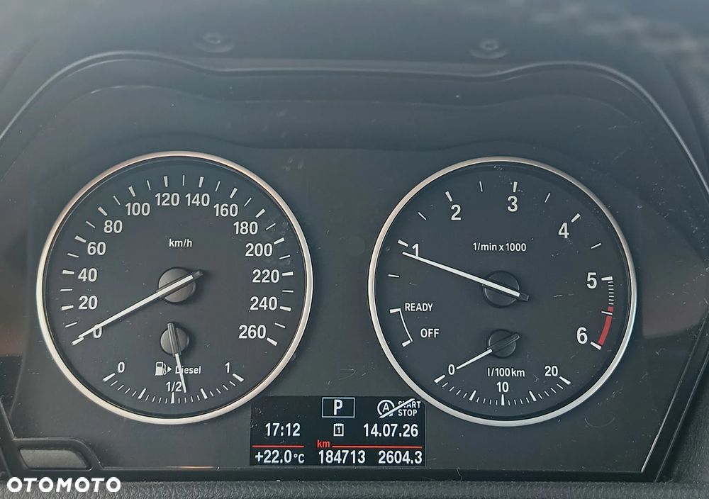 BMW Seria 2 218d - 11