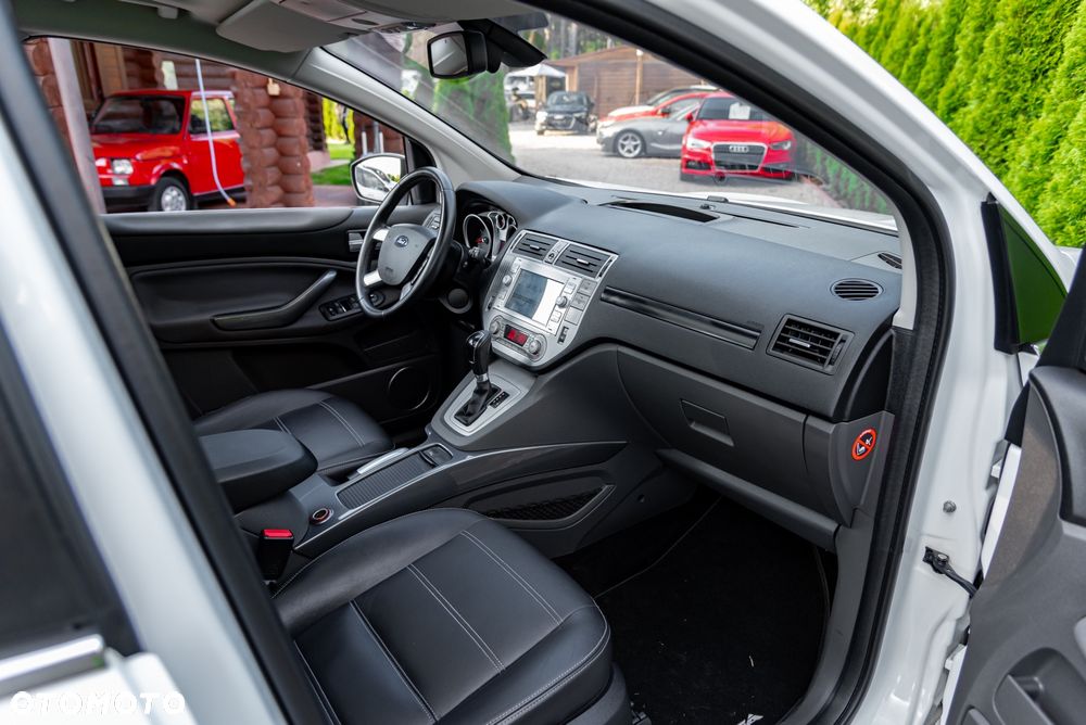 Ford Kuga 2.5 4x4 Trend - 24