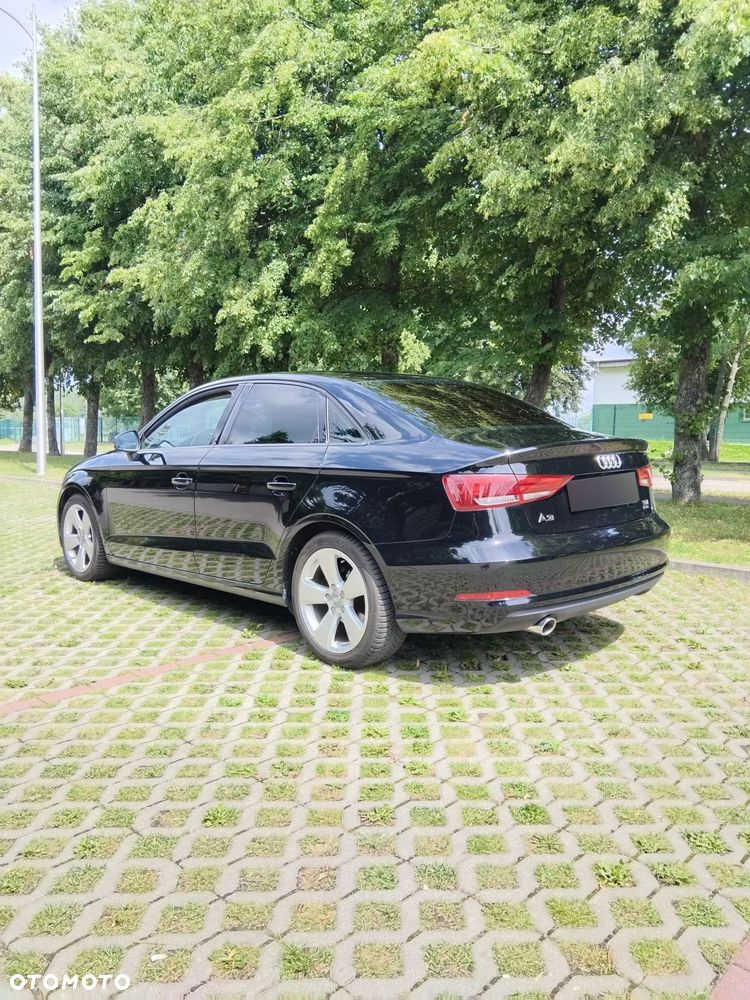 Audi A3 Limousine 1.6 TDI ultra Attraction - 6