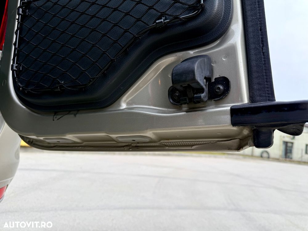 Dacia Logan 1.6 16V Laureate - 37