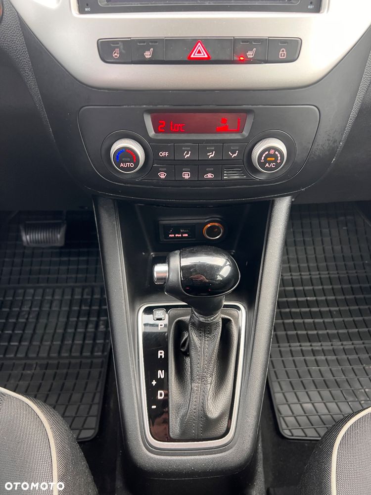 Kia Venga 1.6 CVVT Automatik Dream Team Edition - 12