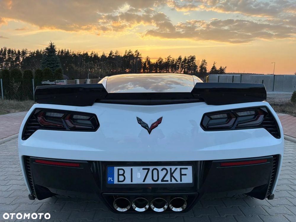 Chevrolet Corvette - 11