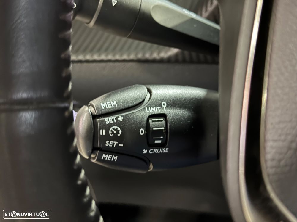 Peugeot e-208 50 kWh Allure - 13