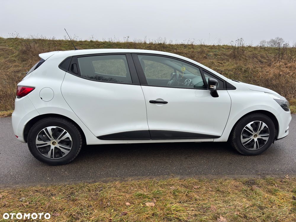 Renault Clio - 6