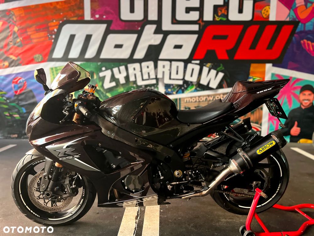 Suzuki GSX-R - 24
