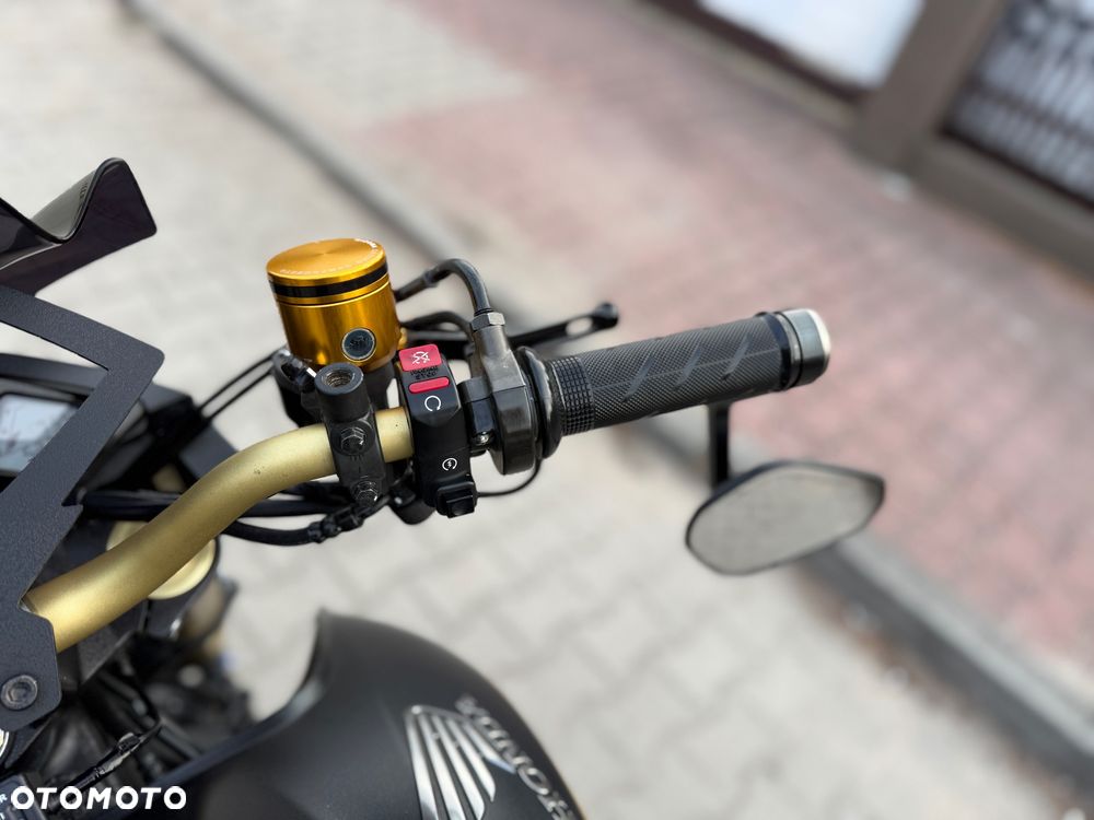 Honda CB - 25