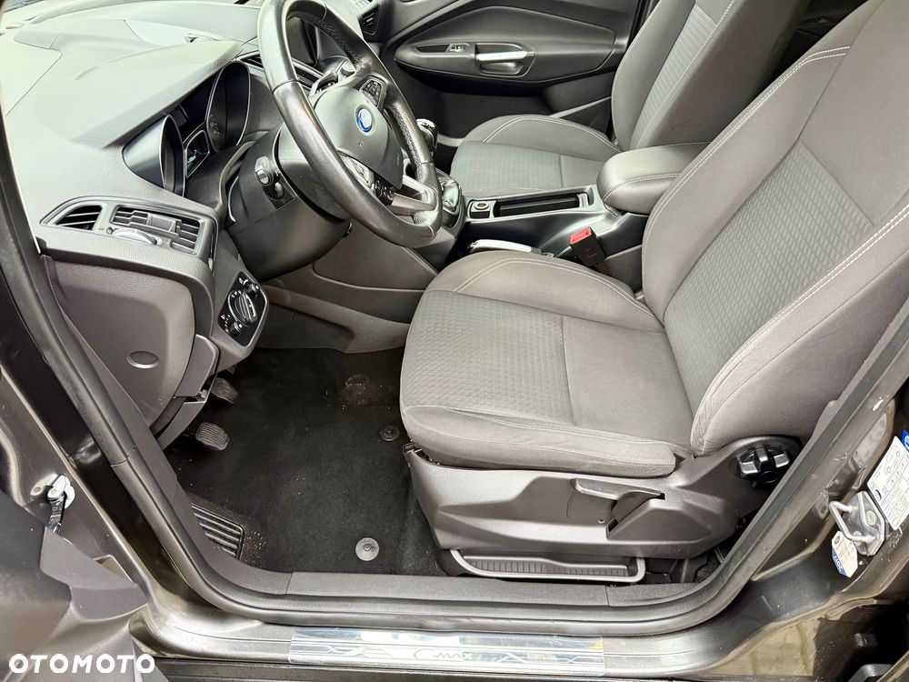 Ford Grand C-MAX - 19