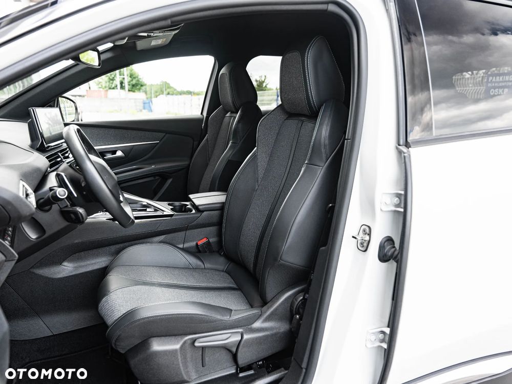 Peugeot 3008 1.6 PureTech HYbrid Allure S&S EAT8 - 23