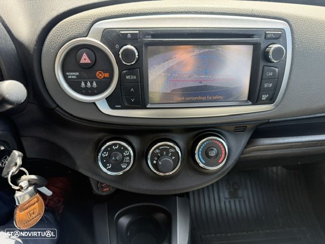 Toyota Yaris 1.4 D-4D Comfort+P.Style - 10