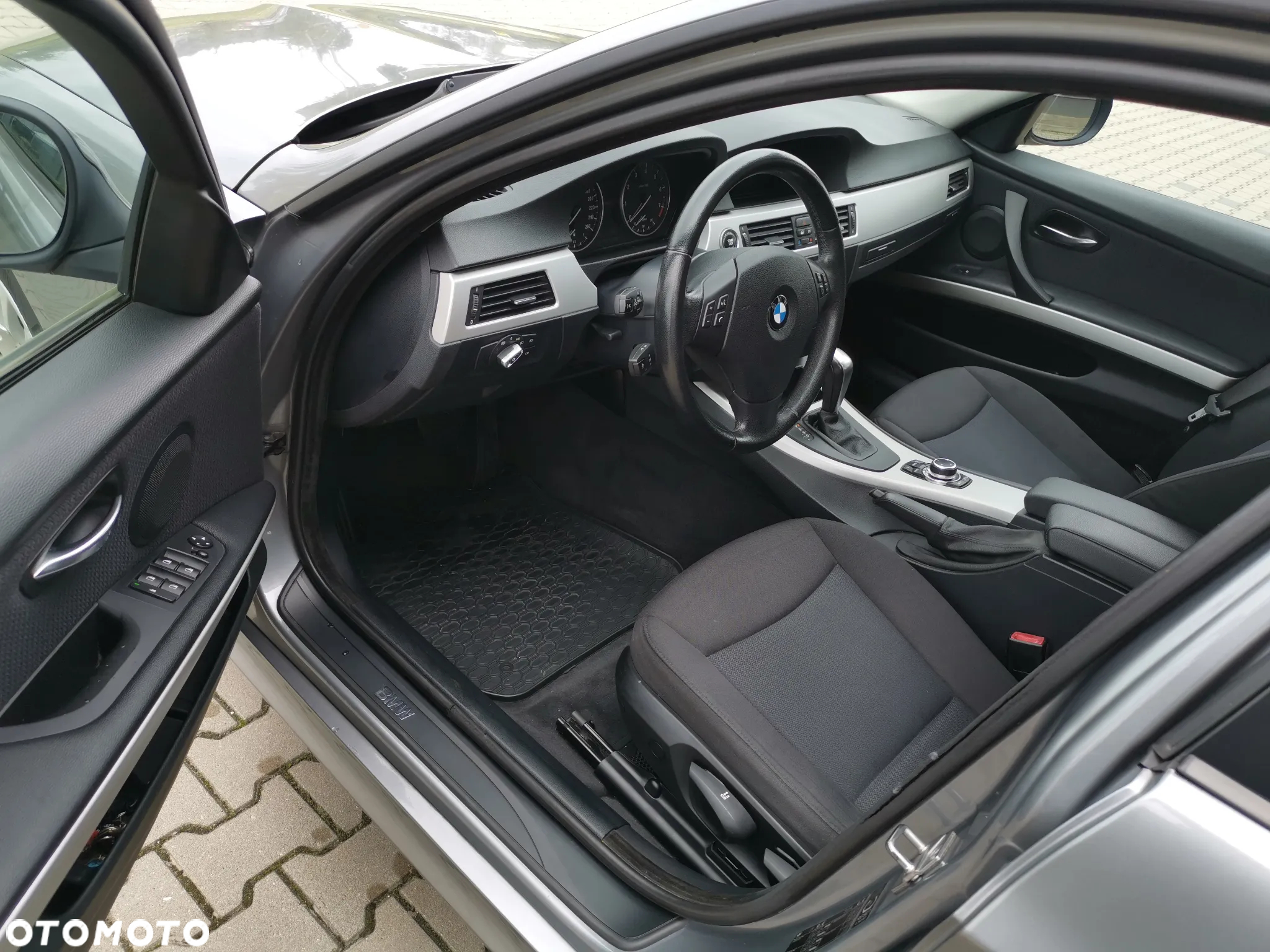 BMW Seria 3 320i Touring - 7