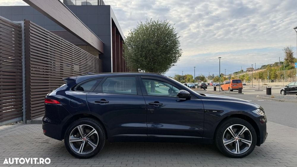 Jaguar F-Pace - 7
