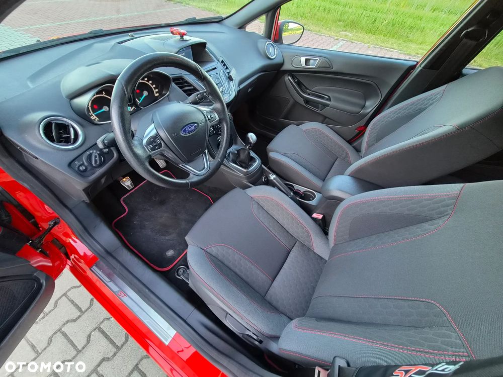 Ford Fiesta 1.0 EcoBoost ST-Line - 29