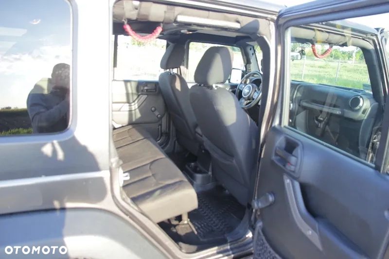 Jeep Wrangler - 18