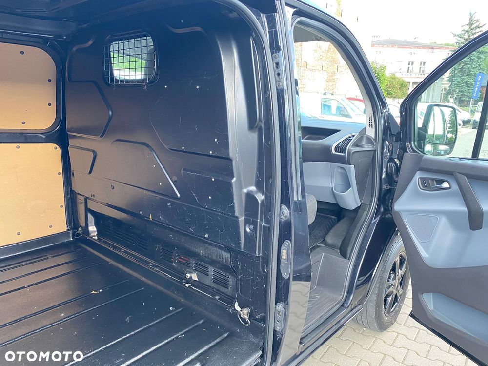 Ford TRANSIT CUSTOM - 23