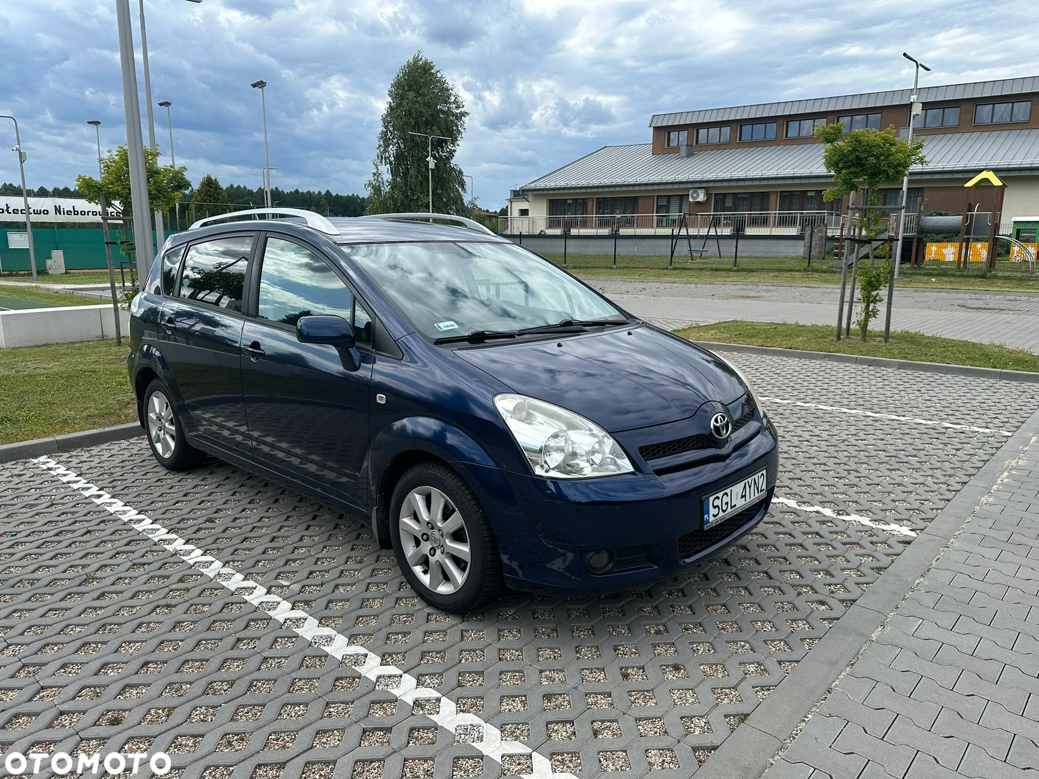 Toyota Corolla Verso - 3