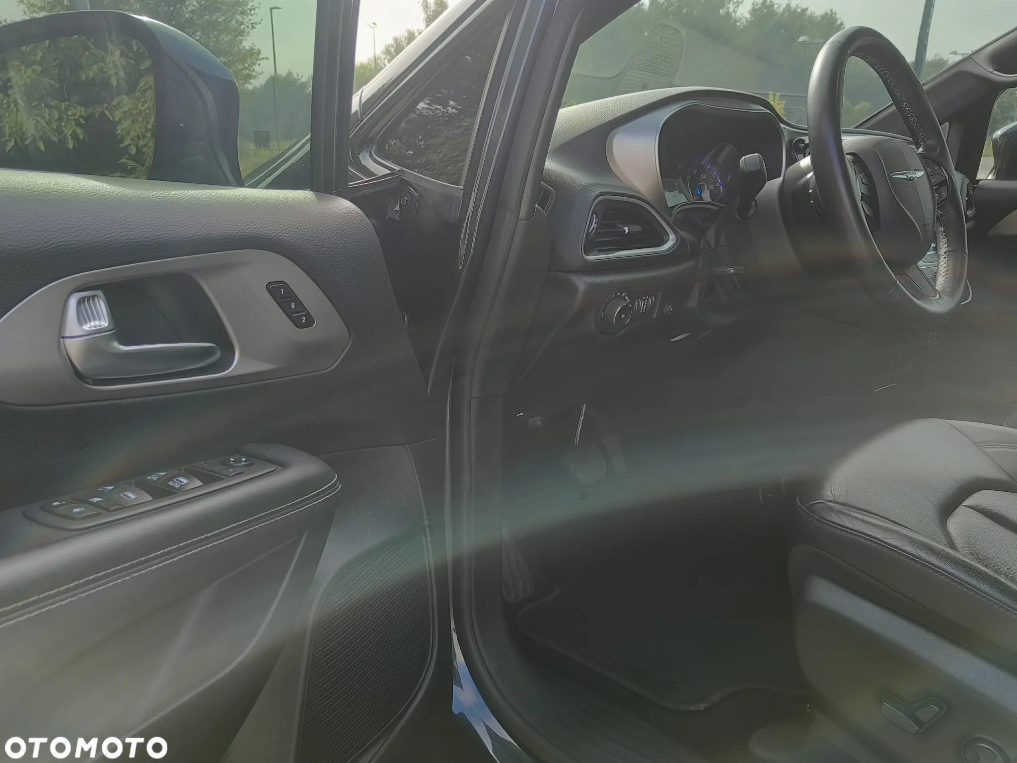 Chrysler Pacifica - 9