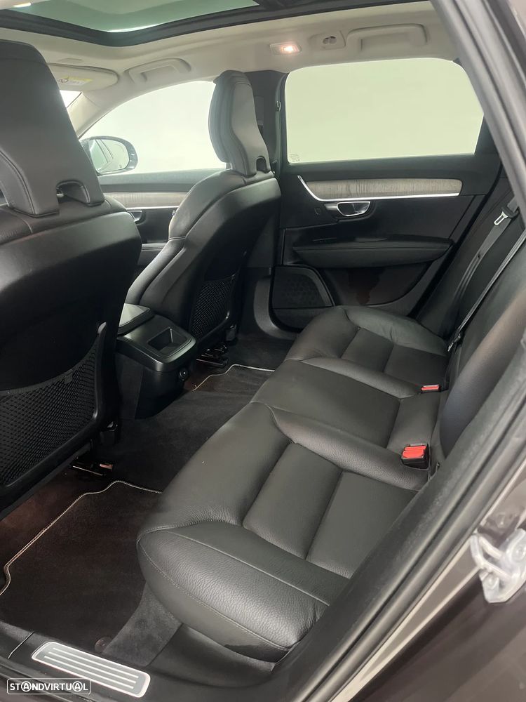 Volvo V90 Cross Country B5 B AWD Ultimate - 13