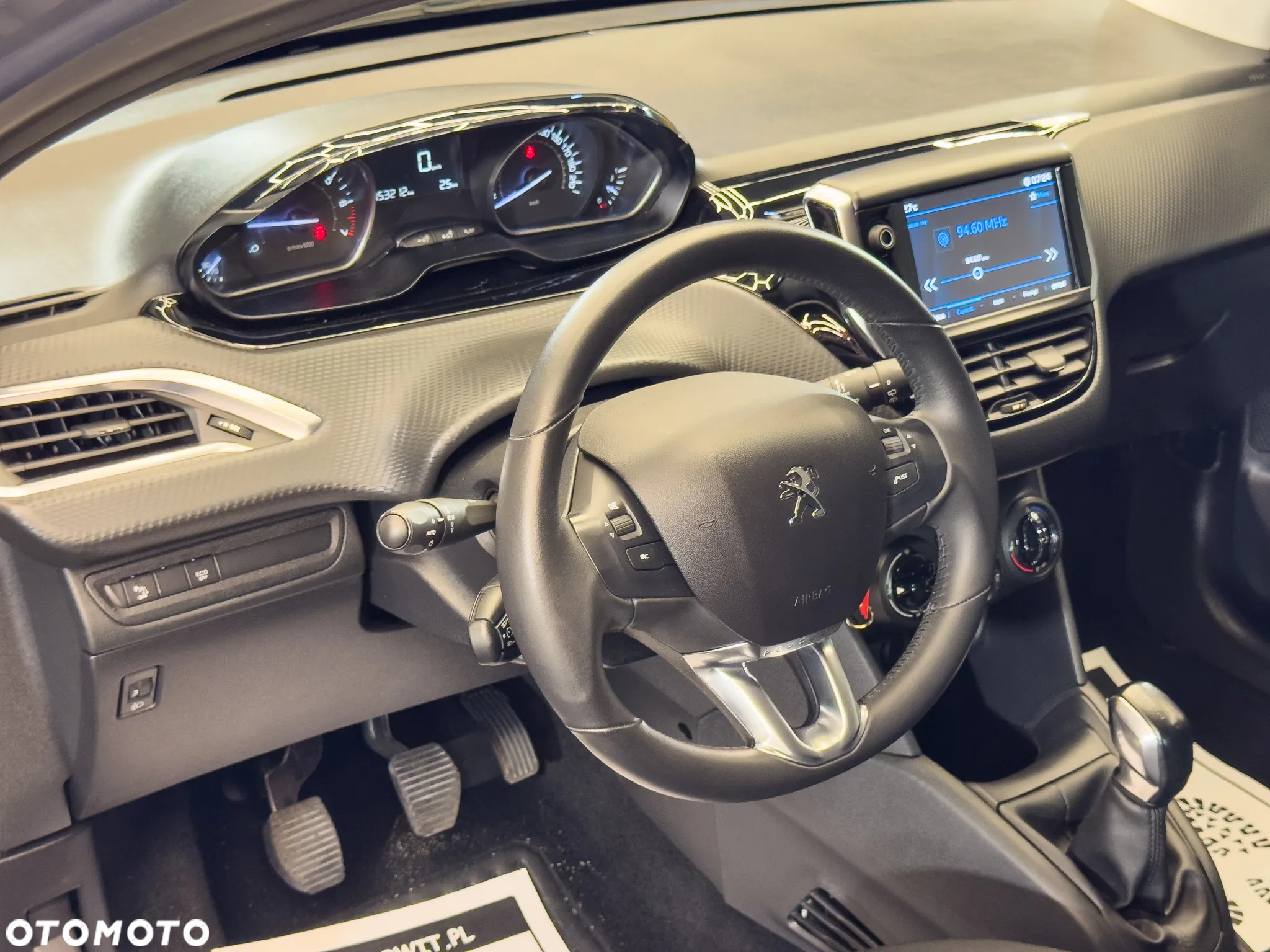 Peugeot 208 PureTech 82 Start & Stop Style - 28