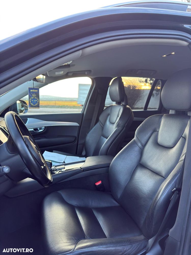 Volvo XC 90 D5 AWD Geartronic Momentum - 11