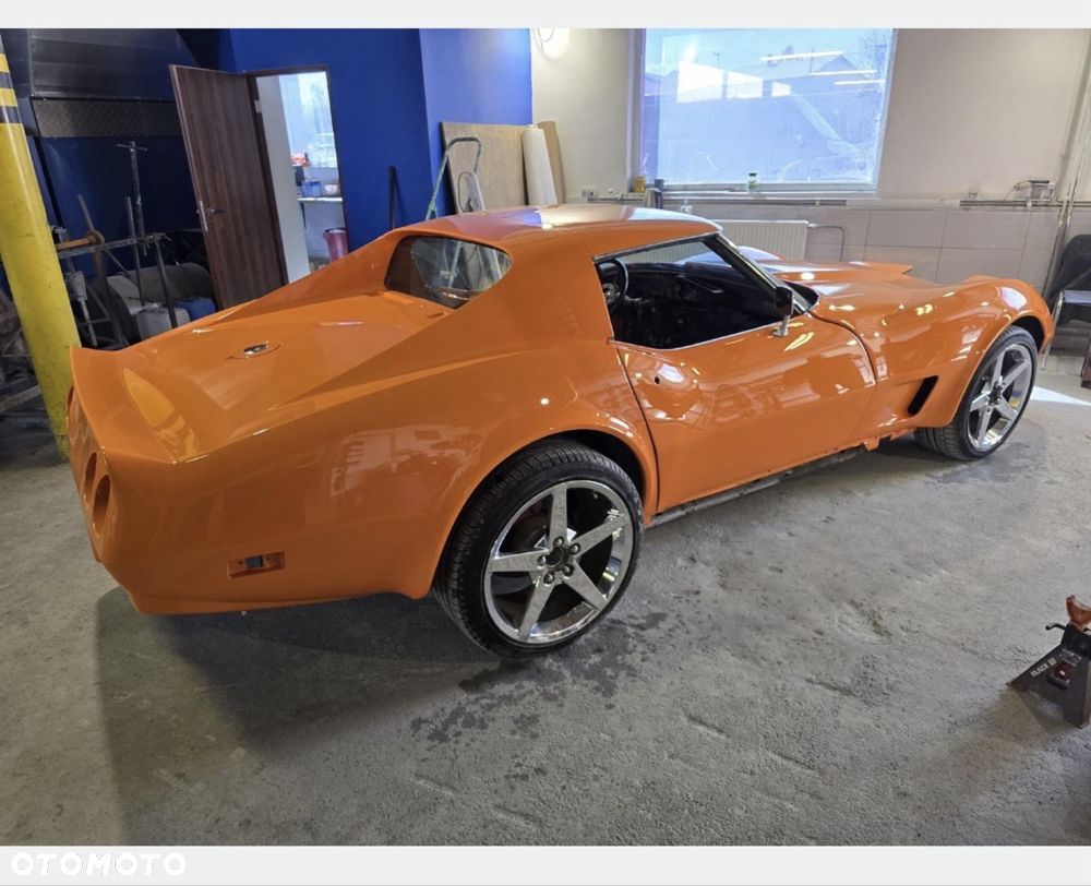 Chevrolet Corvette 1976 photo 2