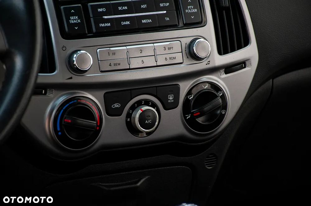 Hyundai i20 1.2 Trend - 36