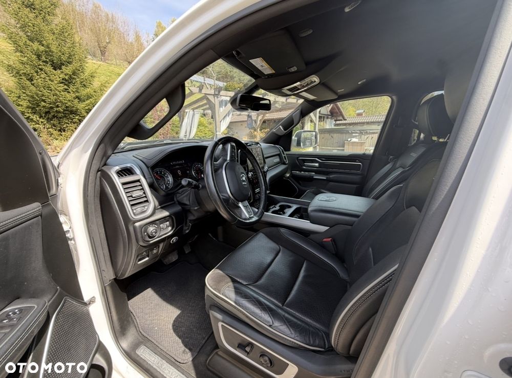 RAM 1500 Crew Cab Shortbed Laramie - 13