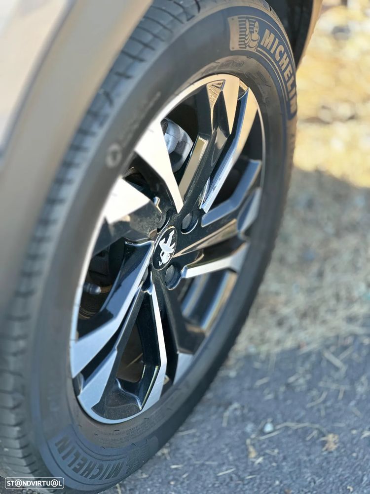 Peugeot 2008 1.2 PureTech GT - 8