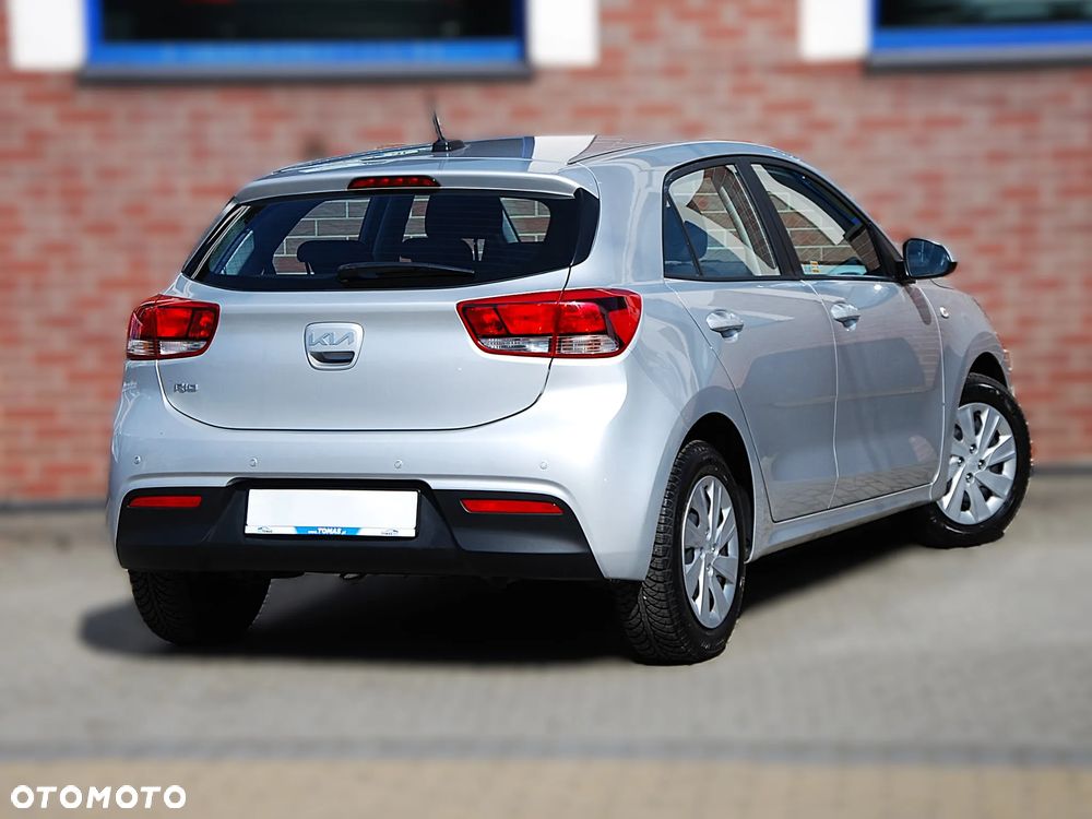 Kia Rio - 22