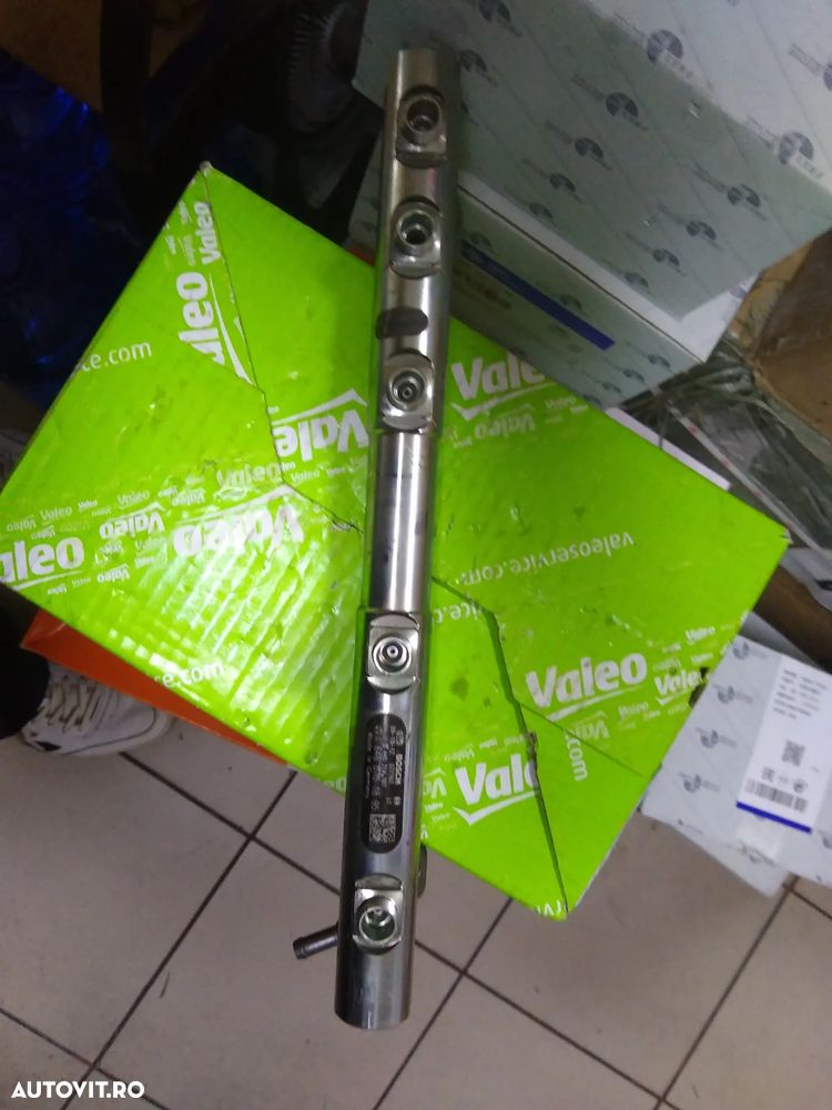 rampa injectoare CU REGULATOR PRESIUNE W639 W906 - 1