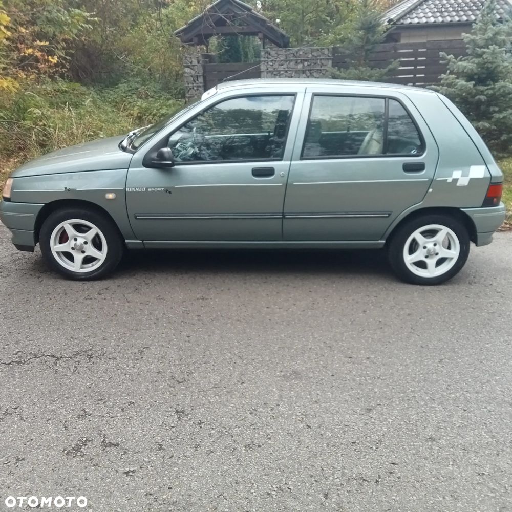 Renault Clio - 13