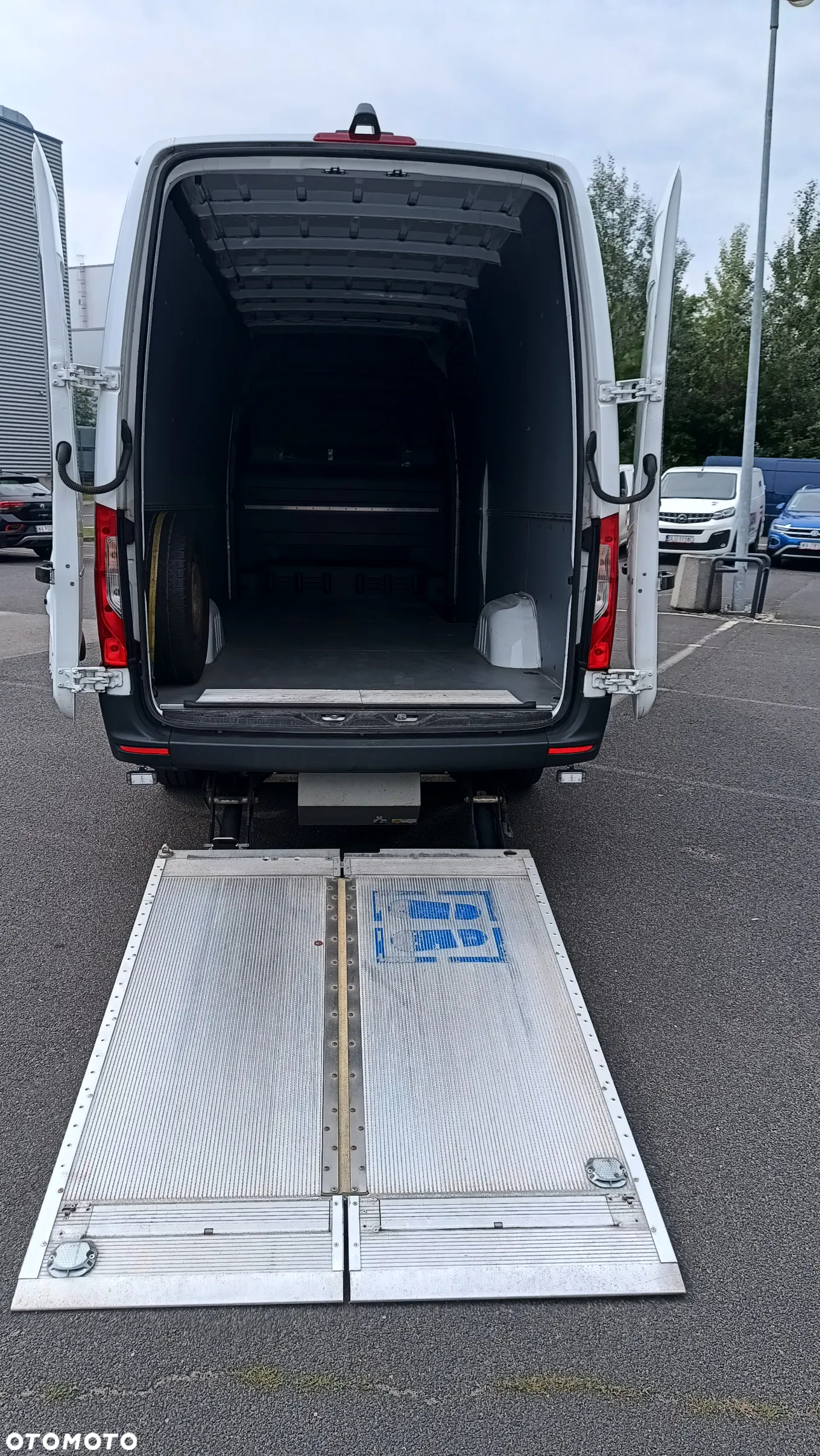 Mercedes-Benz Sprinter 317 - 14