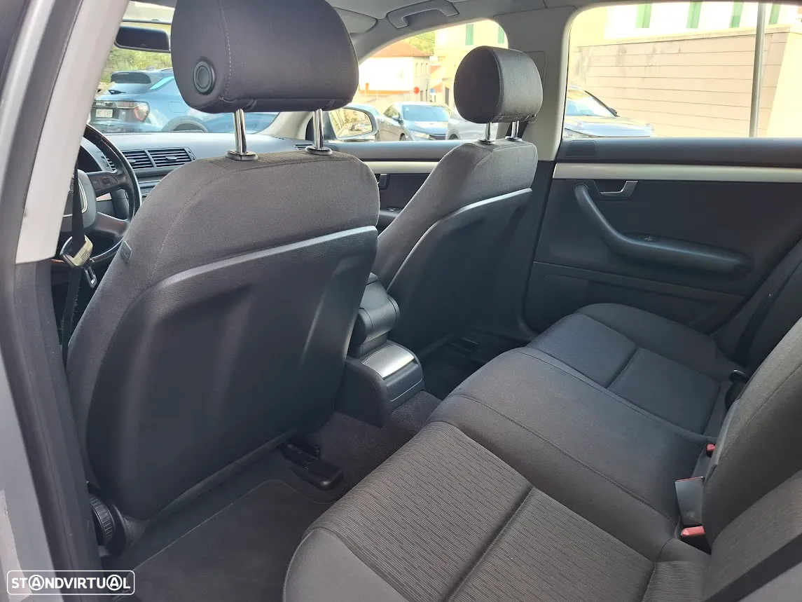 Audi A4 2.0 TDI S-line - 27
