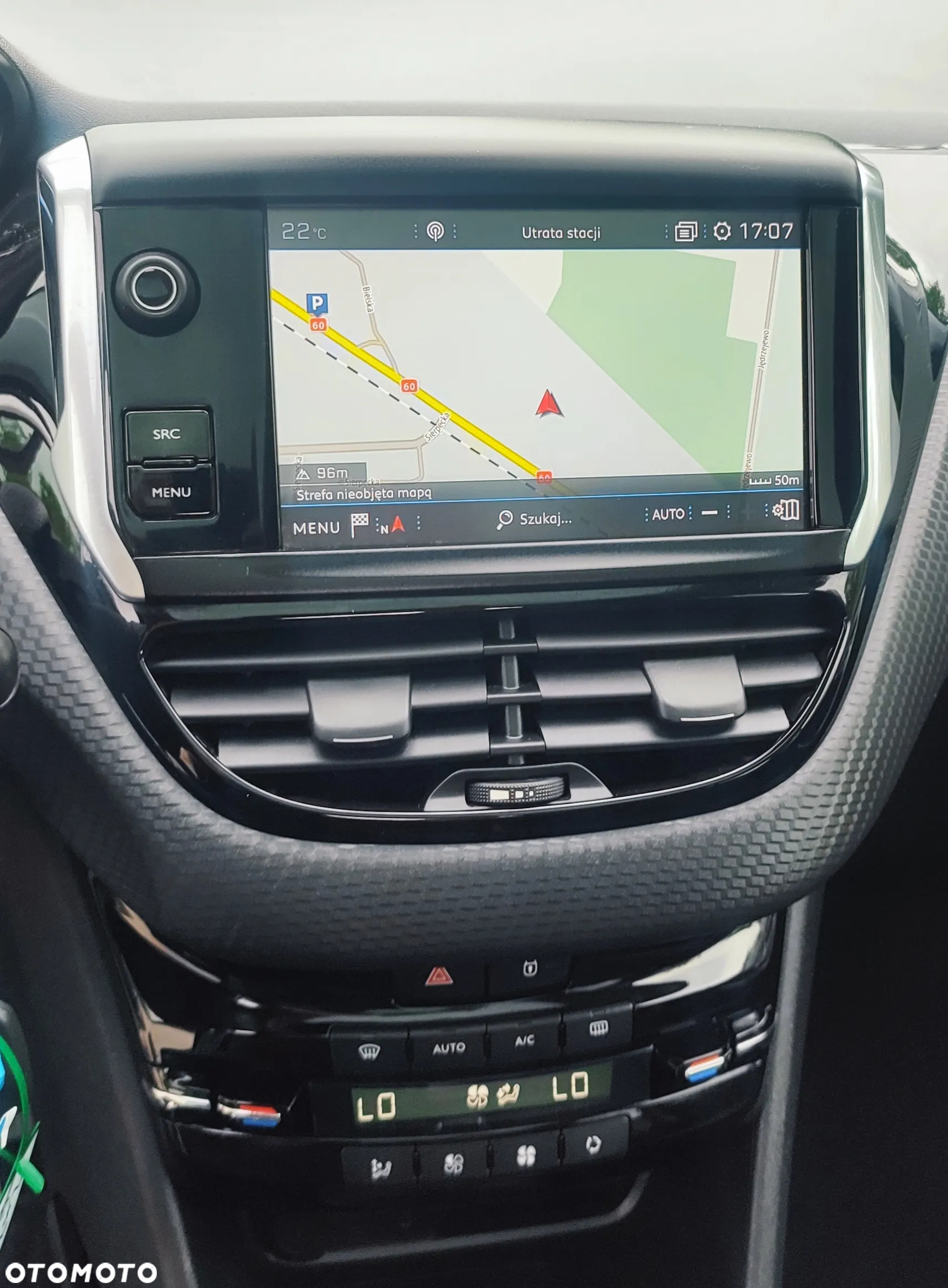 Peugeot 2008 1.6 BlueHDi Allure S&S - 30
