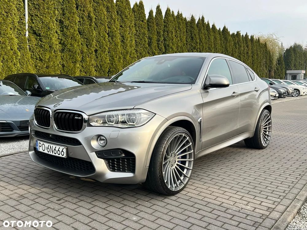 BMW X6M - 1