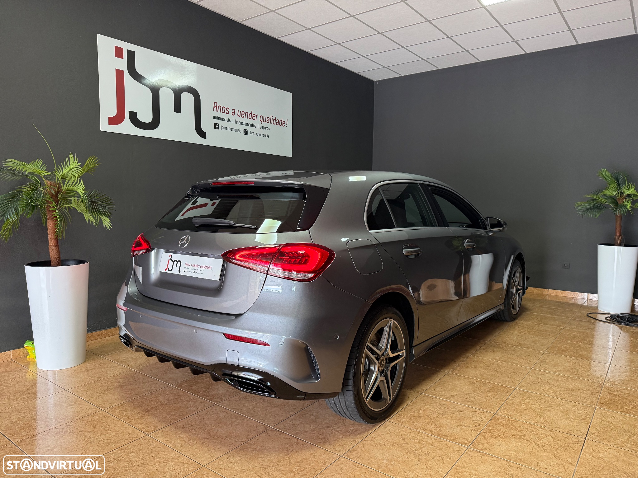 Mercedes-Benz A 250 e AMG Line - 4