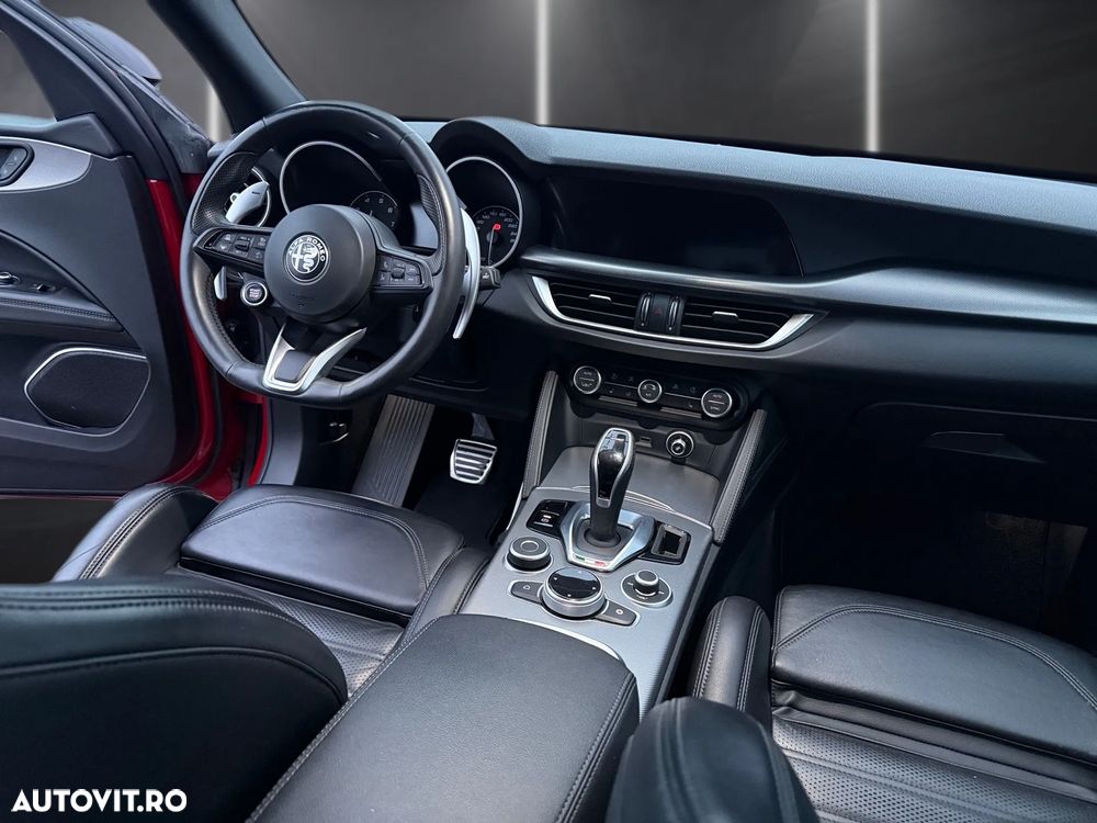 Alfa Romeo Stelvio 2.0 Turbo AWD AT8 Veloce - 19